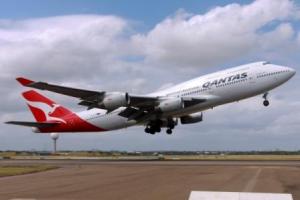 Qantas744new2300.jpg