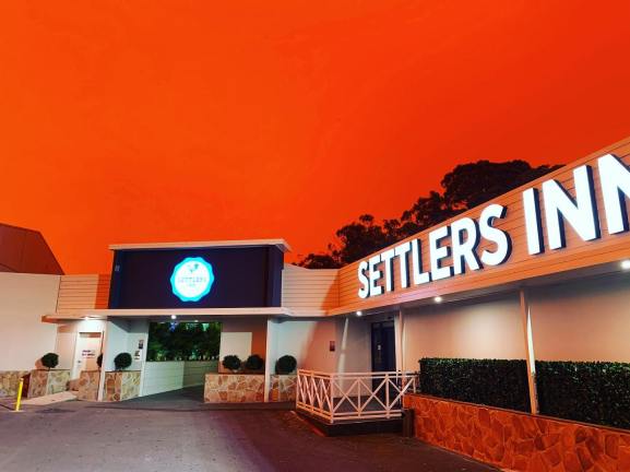 Settlers Inn NSW bushfire