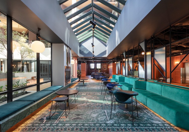 Amora Hotel Melbourne