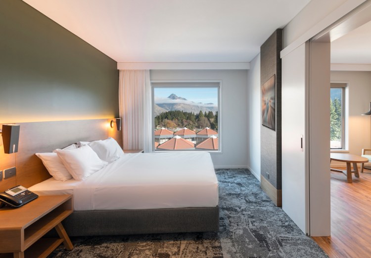 queenstown hotel