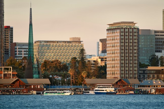 DoubleTree by Hilton Perth Waterfront