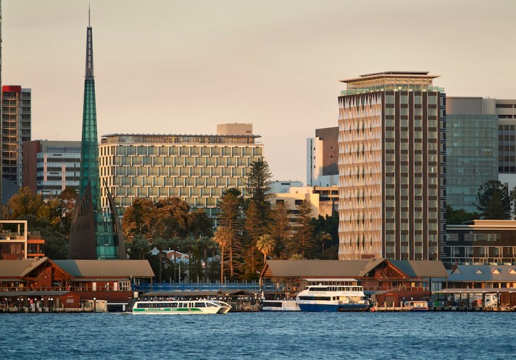 DoubleTree by Hilton Perth Waterfront
